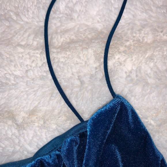 Sheared velvet crop top with blouson bust - Picture 4 of 8